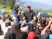 Gadis kecil di pagar Dewa yang kehilangan Ayah di Hadiahi Bupati Sepeda